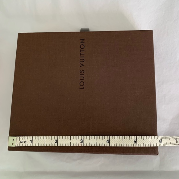 Authentic Louis Vuitton box - Picture 4 of 5